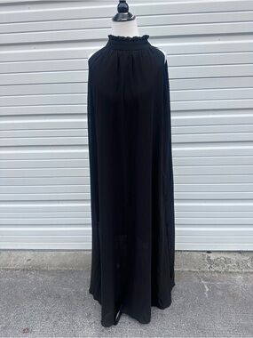 Meaveor-Neck Black Maxi Dress with Ruffled Collar